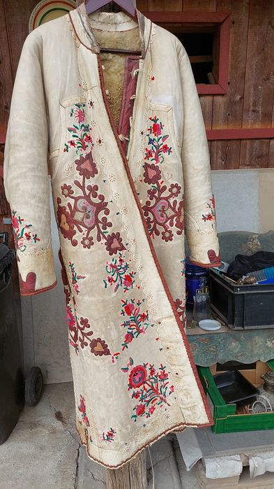 Port popular săsesc.Cojoc pentru femei.