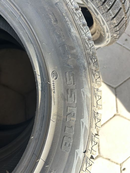 Шины Kapsen зимние в отличном состоянии 235/55/18