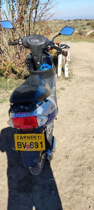 Scuter Peugeot v clic înmatriculat