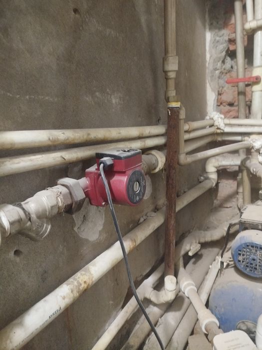 Ремонт котла двухконтурный навесной. Сантехник и Santexnik v Tashkent