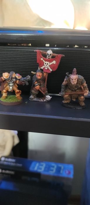 De vânzare set figurine