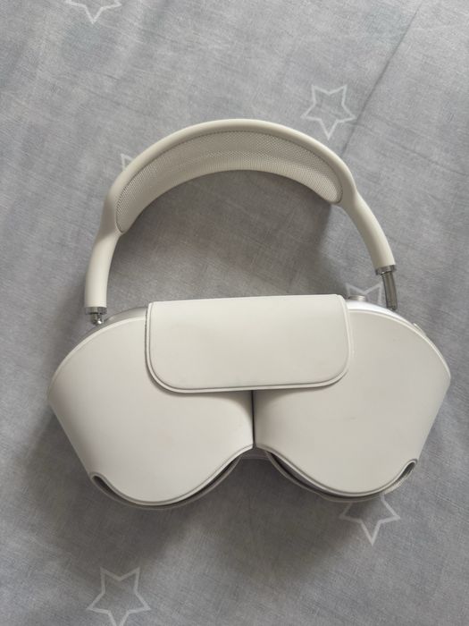 AirPods Max 2 generation