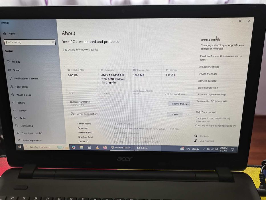 Laptop:ACER E 15 8gb ram 1 terra hdd