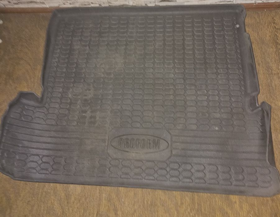 Продам полик-коврик в багажник Тойоту Прадо, Toyota Prado 150