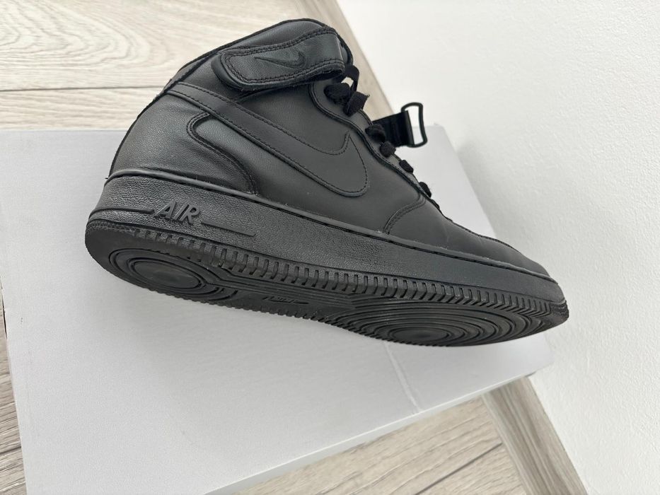 Vand Air Force 1 Mid 07' negrii