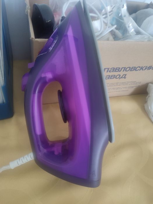 Продам утюг б/у Philips