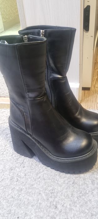 Продаётся сапоги