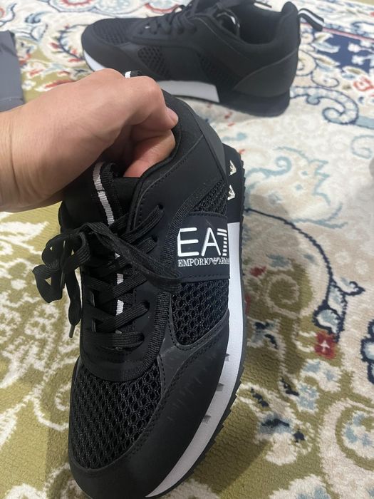Продам кросовка ЕА7