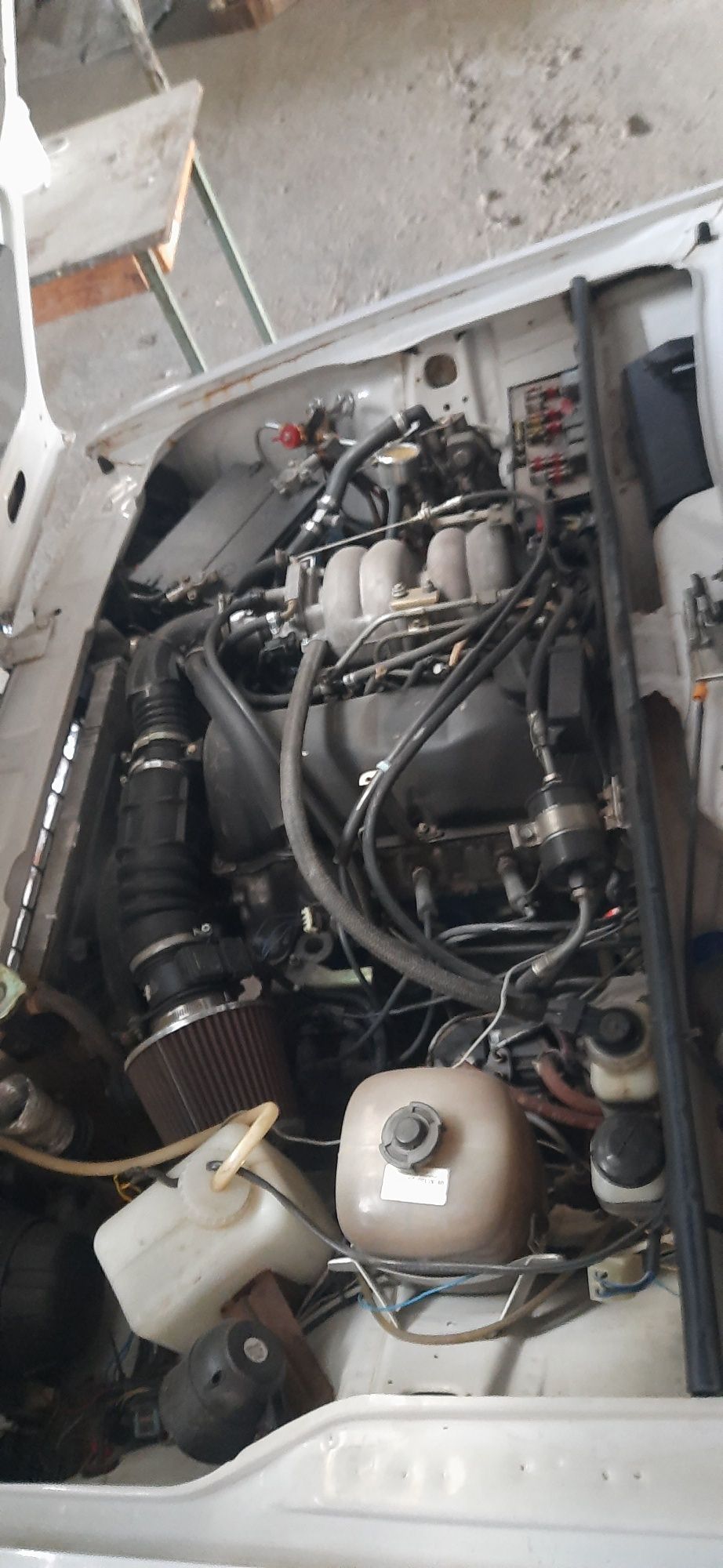 Lada 2107 sotiladi.