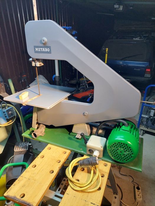 Banzic vertical pentru lemn METABO.