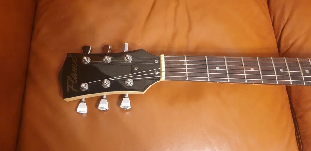 Chitara electrica Flame