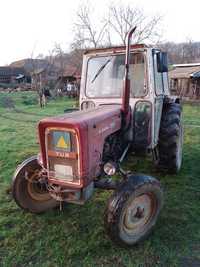 Vând tractor 533