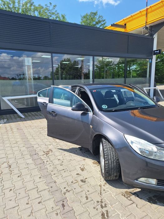 OPEL INSIGNIA, an fabricație 2010, stare buna, unic proprietar