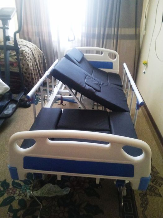 Медецинская кровать