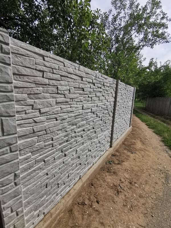 Montaj Gard beton, placi si stalpi
