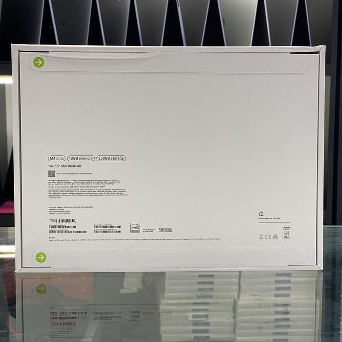 MacBook Air M4 / 16 / 256 / Yengi / 13.6 dyum