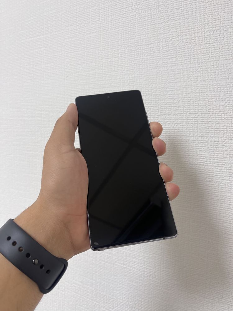 Samsung Galaxy Note 20 12/256Gb. Black. Ойнасида хаво бор