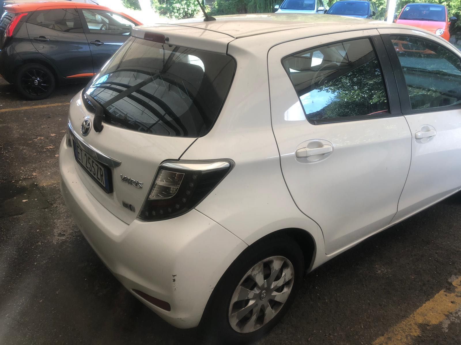 Toyota Yaris 1.0 НА ЧАСТИ