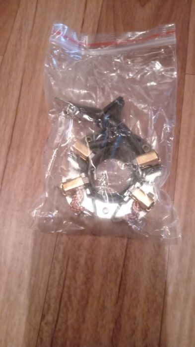 Щётка стартера в сборе на Ауди 100