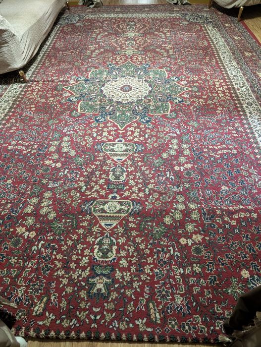 Urgaz 3x5m gilam sotiladi