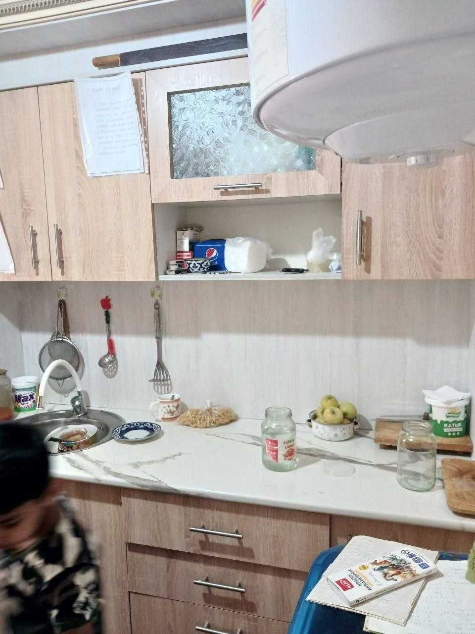 2х комнатная квартира на 2 этаже в кирпичном доме, Самарканд