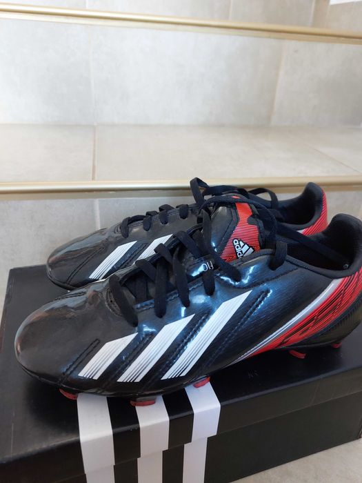 Бутонки на Адидас