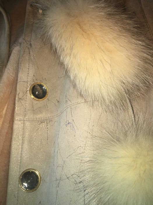 Cojoc natural din piele de oaie si guler de vulpe