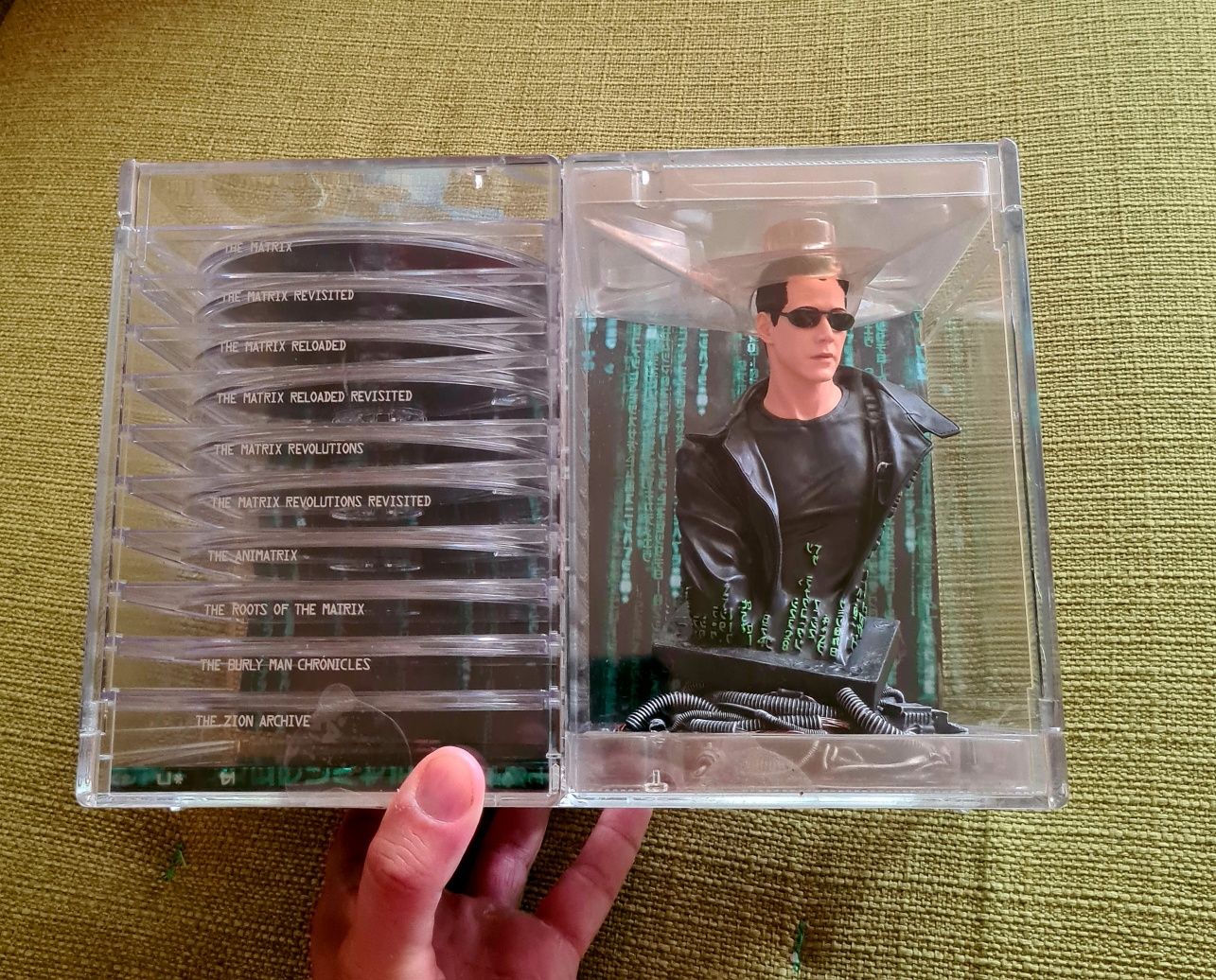 The Ultimate Matrix Collection Filme DVD Trilogie Statueta Neo