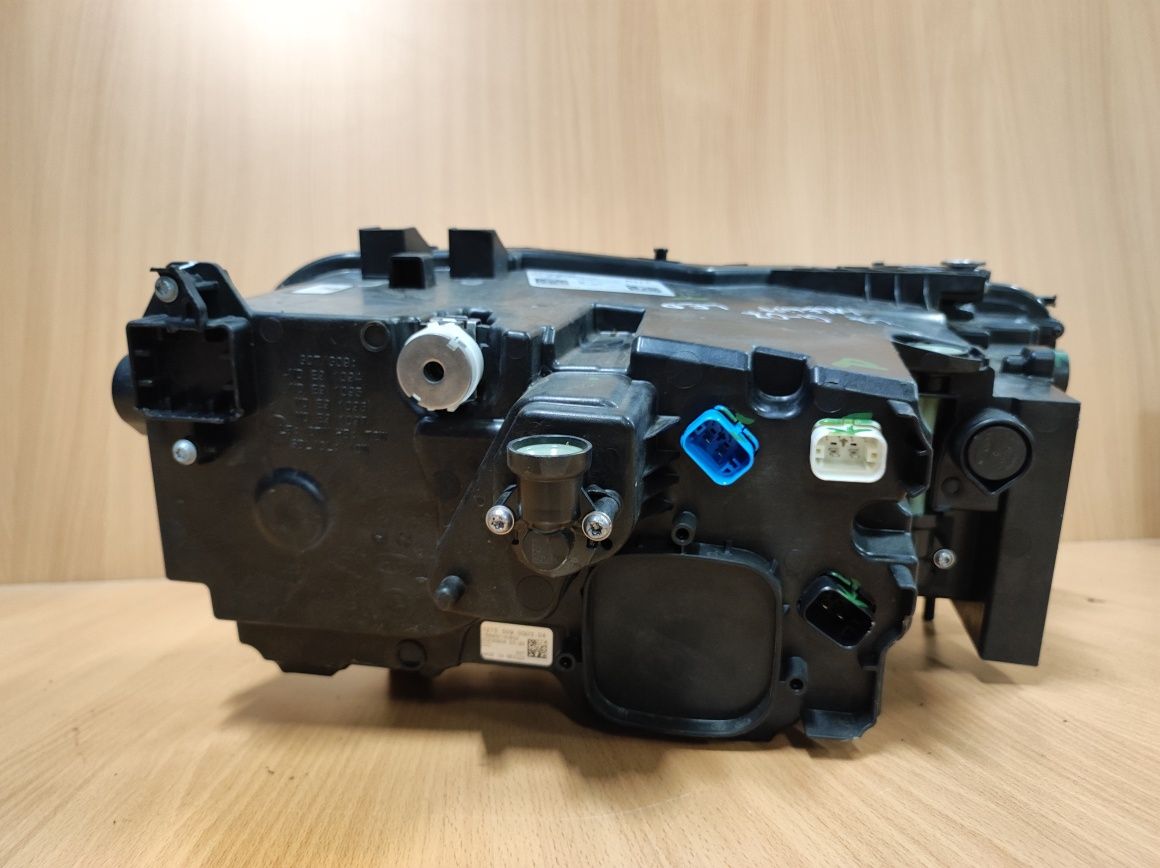 Десен фар за BMW X-7 G-07 LED facelift / БМВ Х-7 Г-07 ЛЕД фейслифт