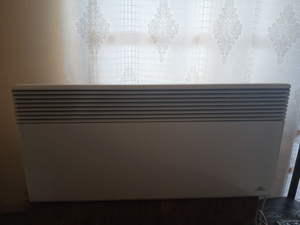 Конвектор AIRELEC 2кв като нов