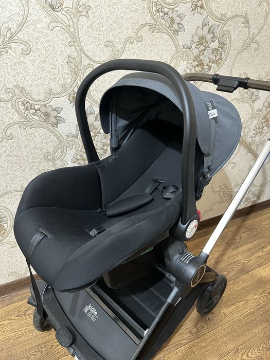 Продается коляска Kidilo 3в1 в отличном состоянии