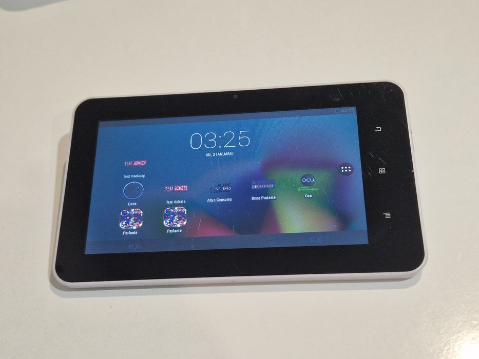 Tableta android 4.4 cu încărcător