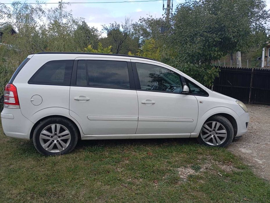 Vand Opel Zafira B, 125 CP, 2009, E5,7 locuri
