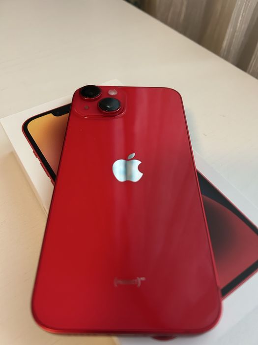 Vand iphone 14 2 bucati Rosu si Negru 128GB
