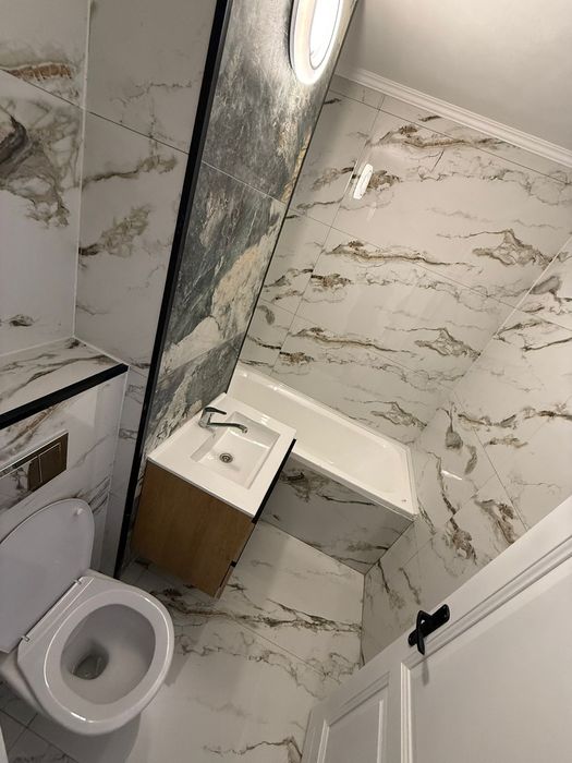 Vand apartament ,3 camere , tip BT ,decomandat,etajul 4/8 cu lift