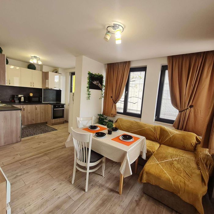 Дава се под наем Тристаен апартамент в Варна, Общината - 60 кв.м за 675 € - Снимка #2