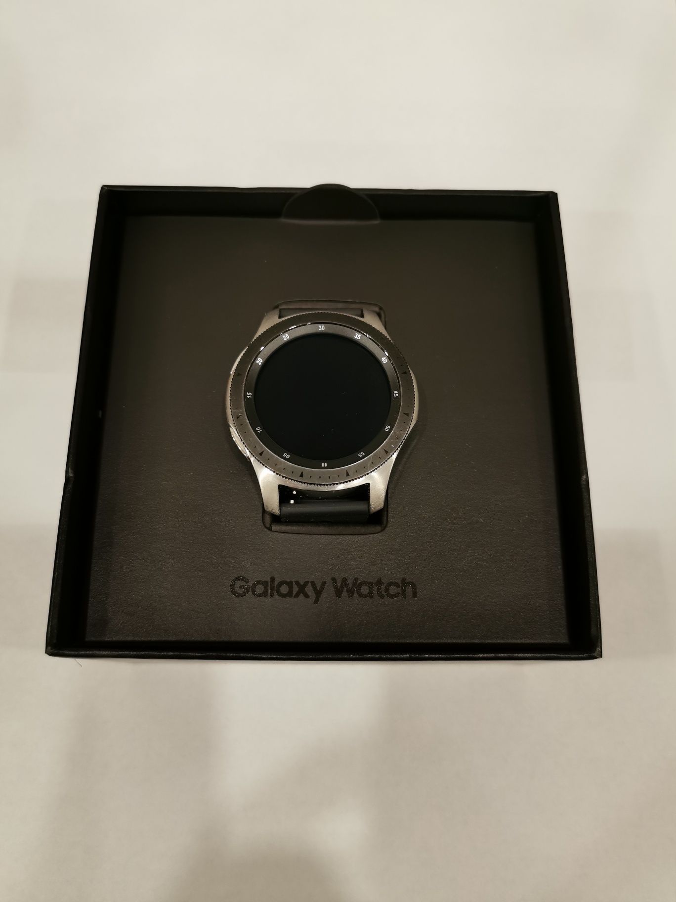 Vând ceasuri smartwatch