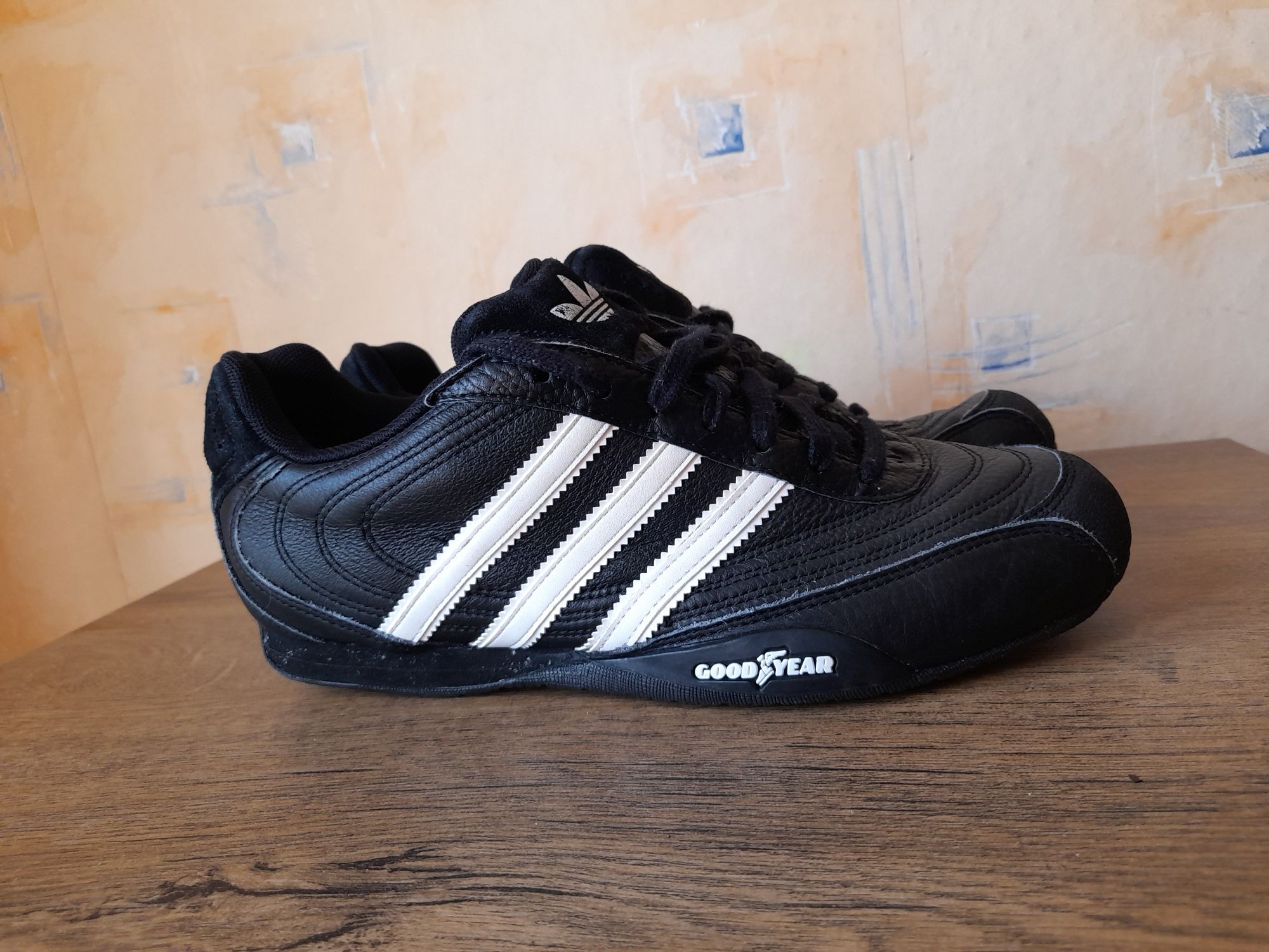 Adidas Goodyear маратонки 37- 38 номер