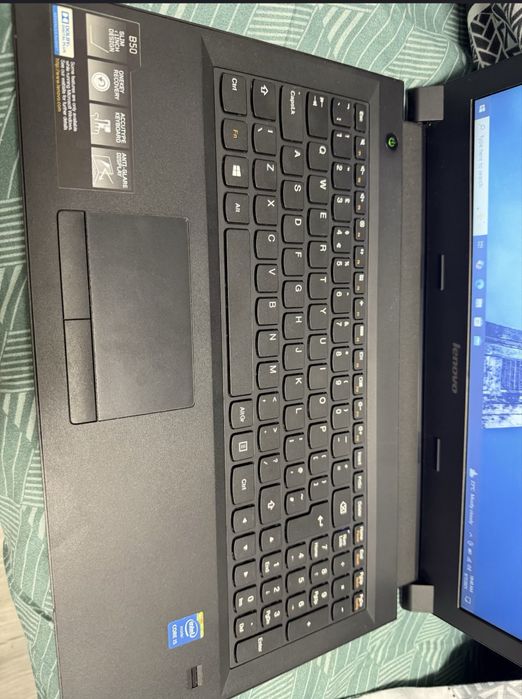 Lenovo B50 cu incarcator