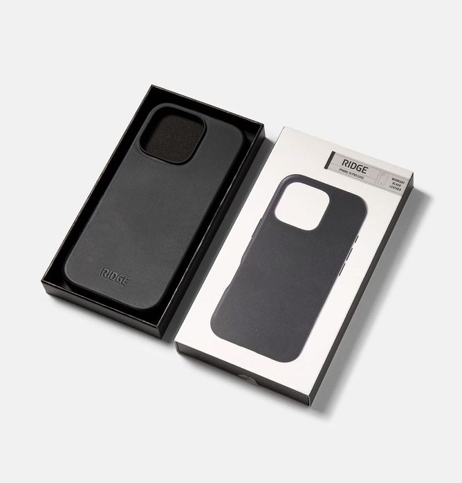 Husa iPhone 16 Pro piele neagra sigilata