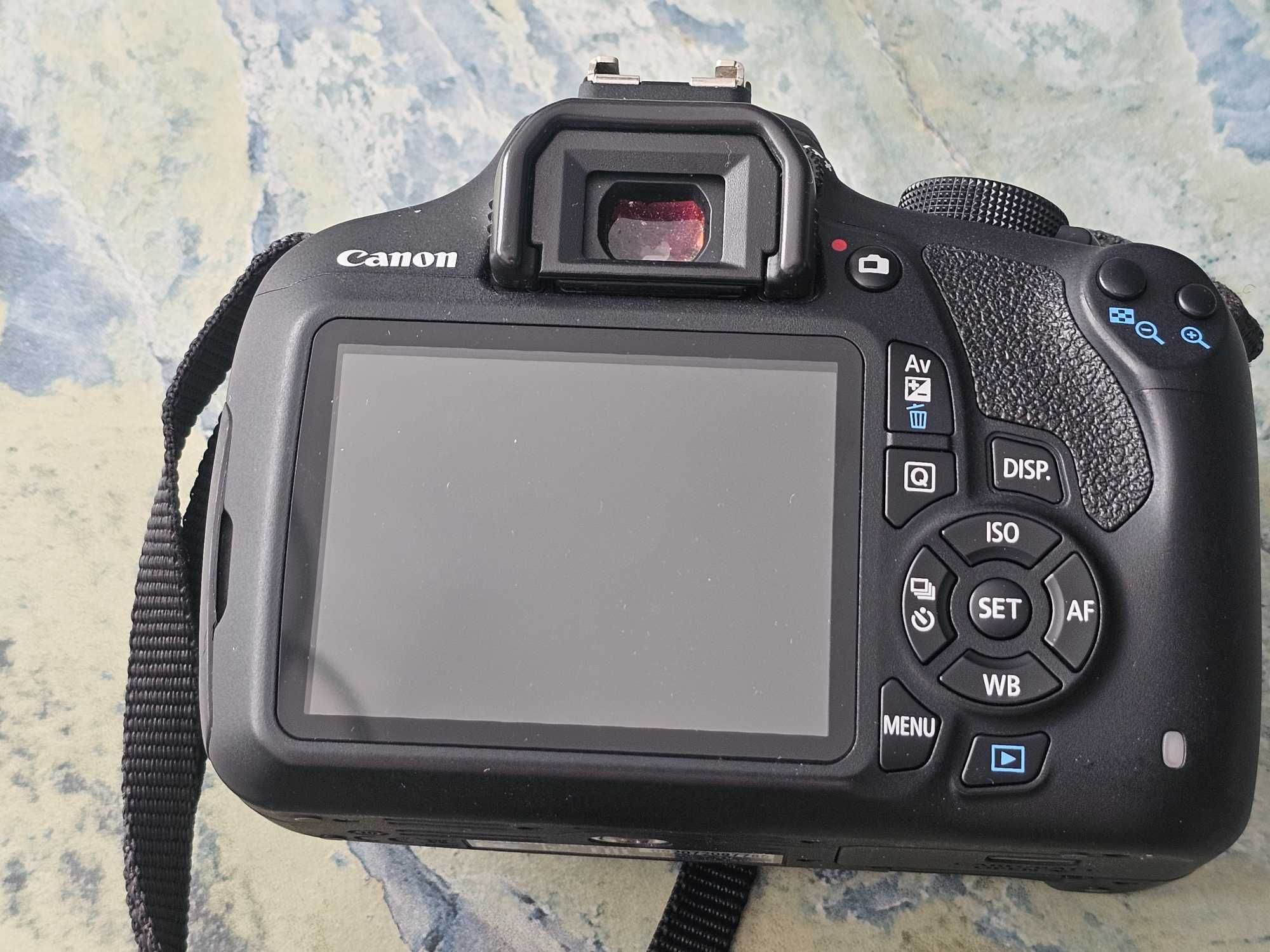 Canon EOS Rebel T5 с два обектива
