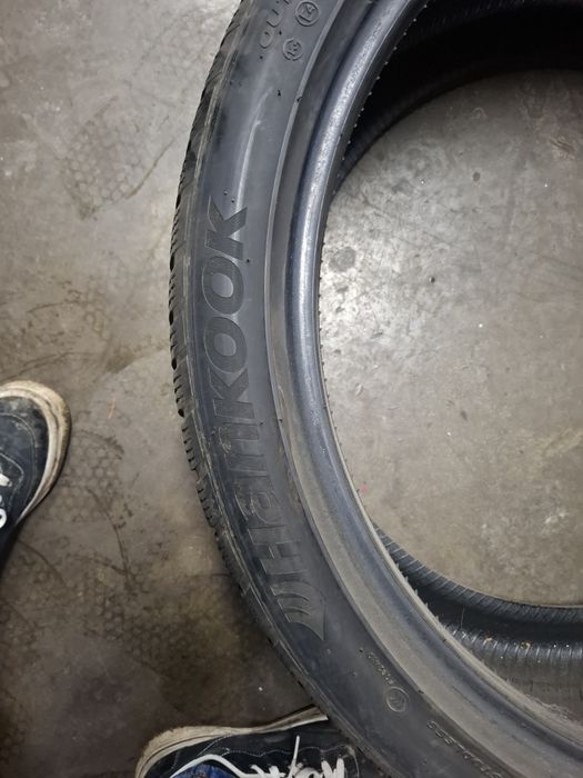 Vand 2 anvelope 295 35 23 hankook bune de iarna fără defecte dot 2022