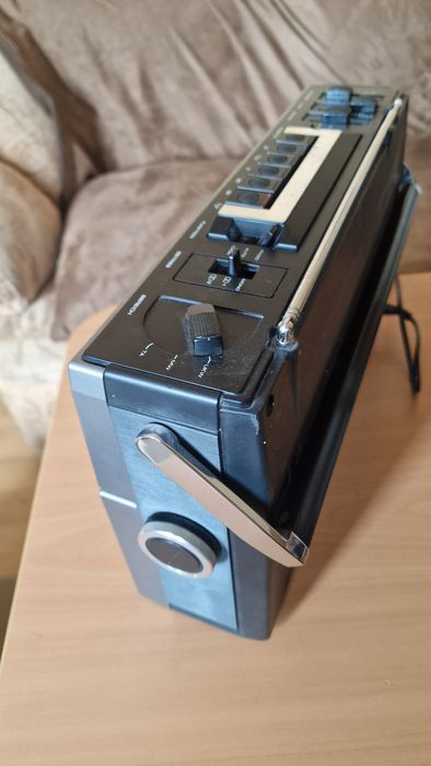 Радиокасетофон Universum de Luxe