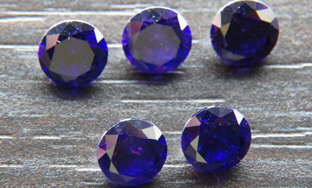 Рубин, Сапфир, Чароит, Цитрин..и още много