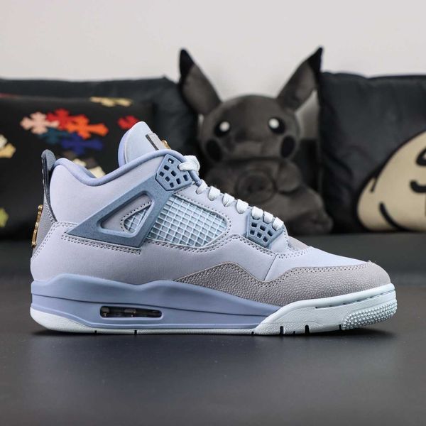 Обувки Air Jordan 4 Retro UNC Tar Heels PE