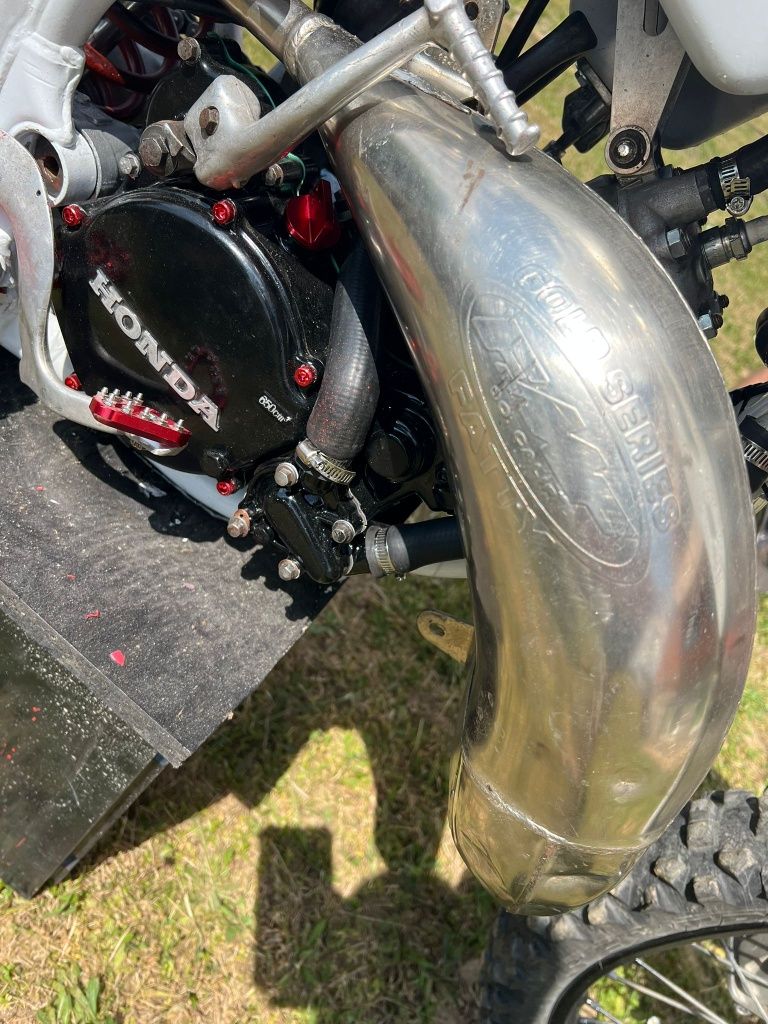 Vând honda cr 125