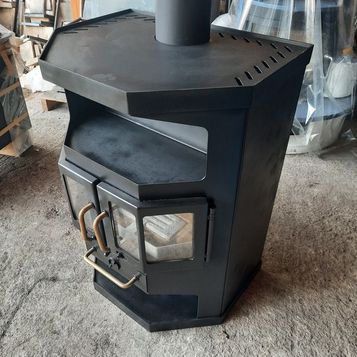Soba tip șemineu de 8 kw ,focar șamotat