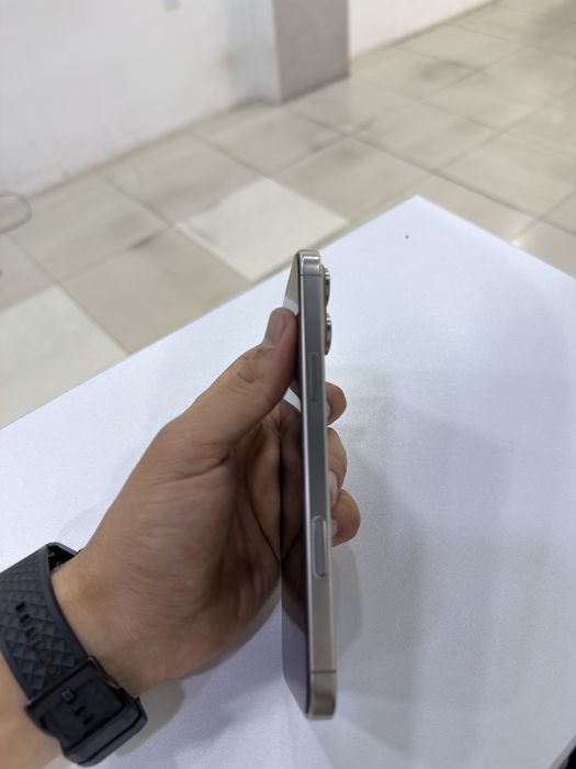 iPhone 16 Promax 256 Natural titan sim