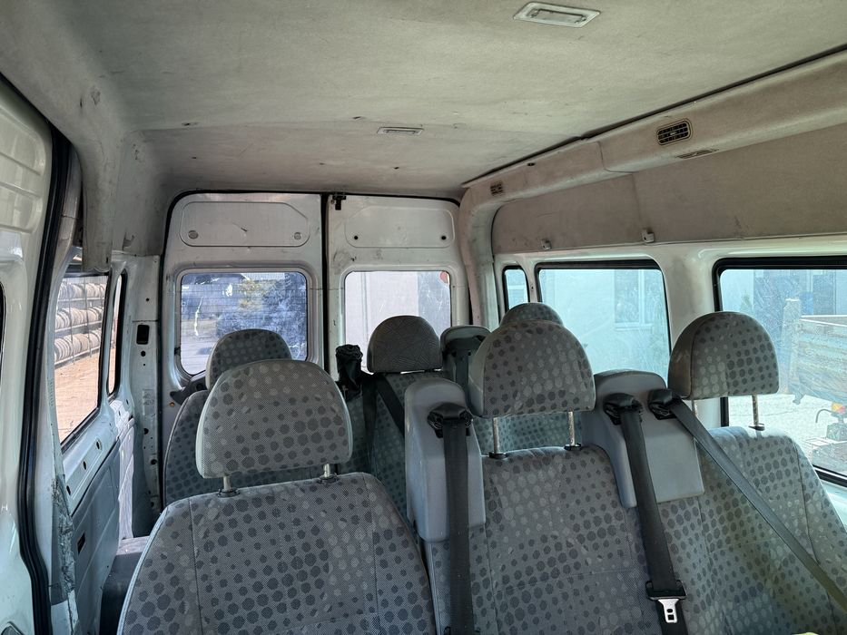 Ford Transit 2.2 8+1 locuri