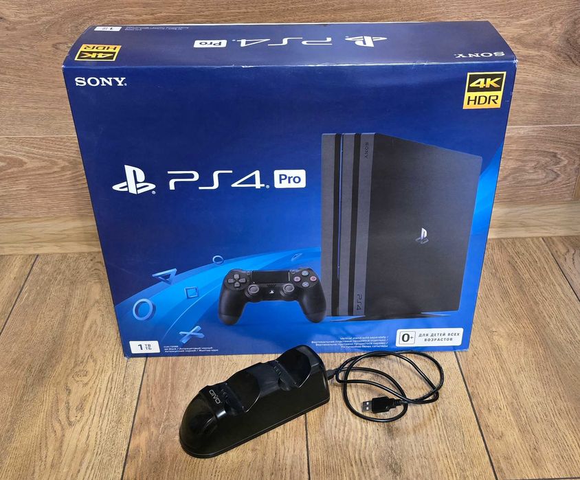 PS4 PRO в идеальном состоянии